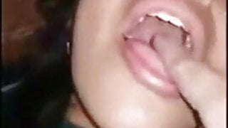 Main gadis Kedai Mr DIY di Mercedes saya